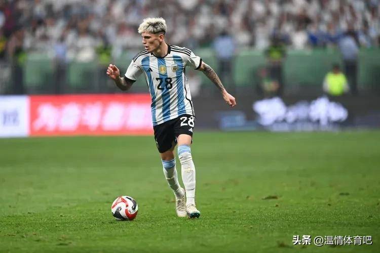 内马尔连续五场破门，本菲卡主帅直言：这小子挡不住！